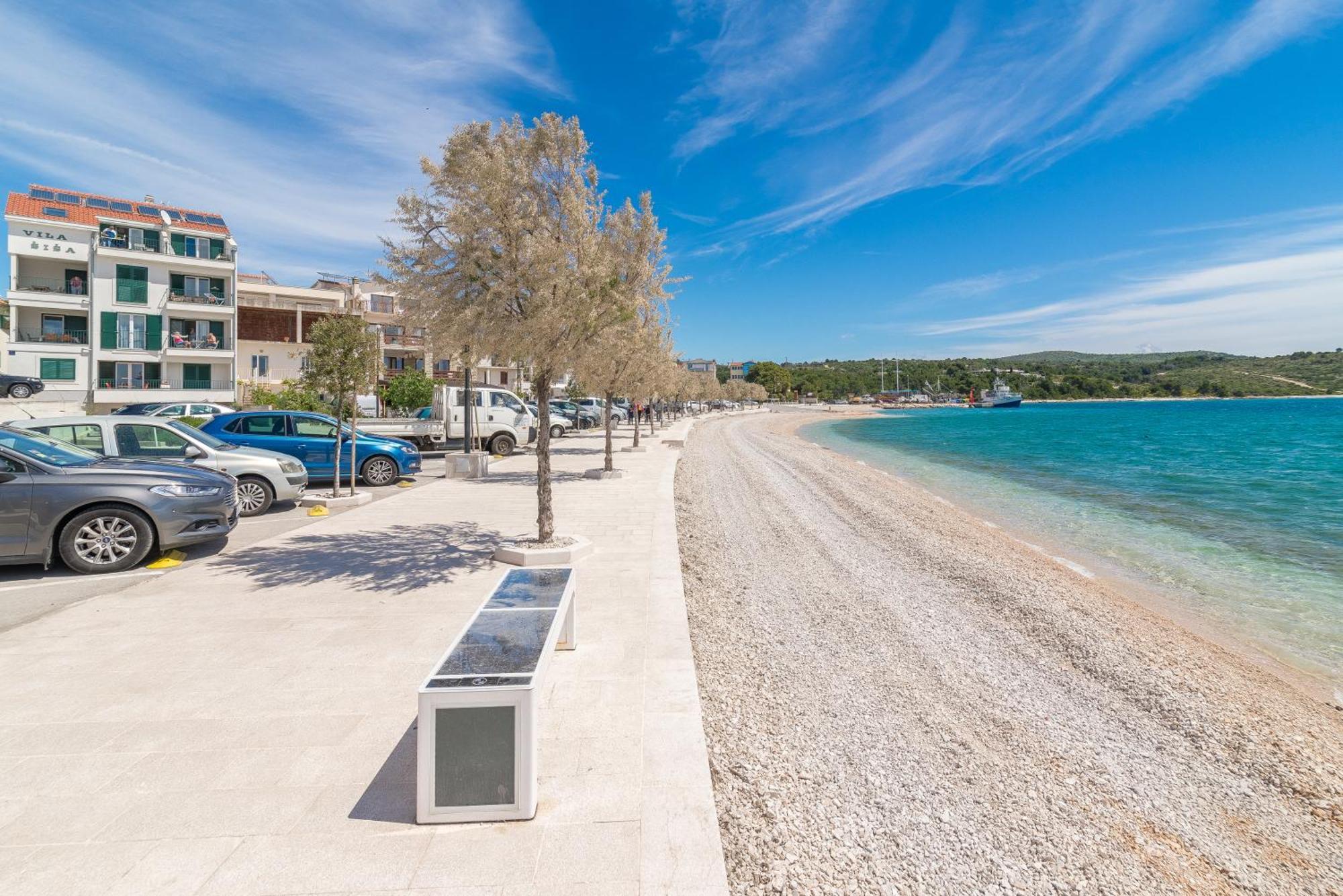 Beachfront Apartments Villa Sisa Primošten Екстериор снимка